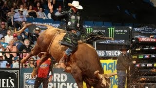 J.B. Mauney makes history riding Bushwacker for 95.25 points