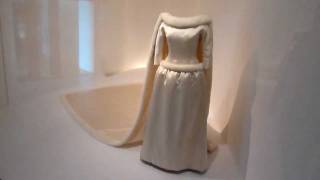 Vestidos de Novias, Museo de Cristobal Balenciaga - YouTube