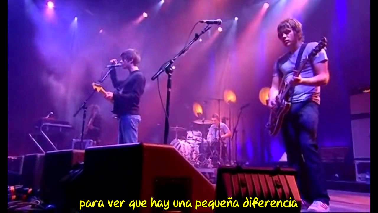 Arctic Monkeys - A Certain Romance (subtitulado español) - YouTube