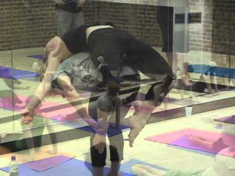Yogis: Yoga to College Students with Ann Hyland