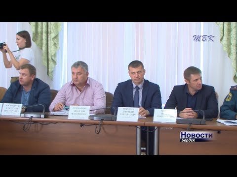 В администрации Бердска вручили благодарственные письма за самые благоустроенные дворы В администрации Бердска вручили благодарственные письма за самые благоустроенные дворы