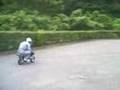 中華ポケバイ転倒シーン