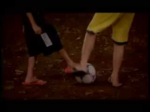setan pocong hantu lucu kenak tendang.3gp - YouTube