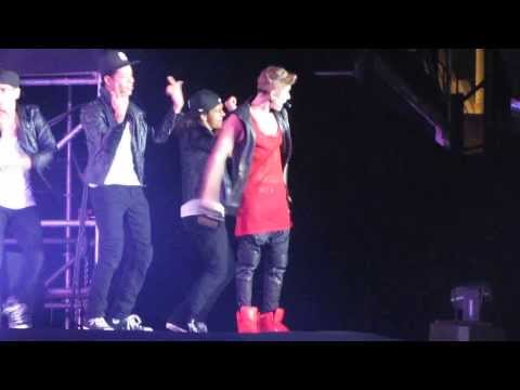 Justin Bieber - Out Of Town Girl @River Plate Stadium 09/11 HD (