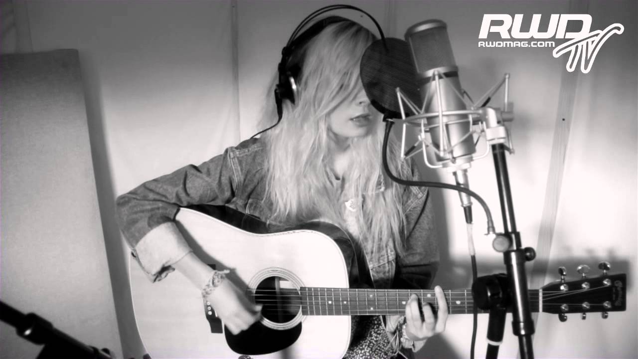 Nina Nesbitt -- Boy [Acoustic Session] - YouTube