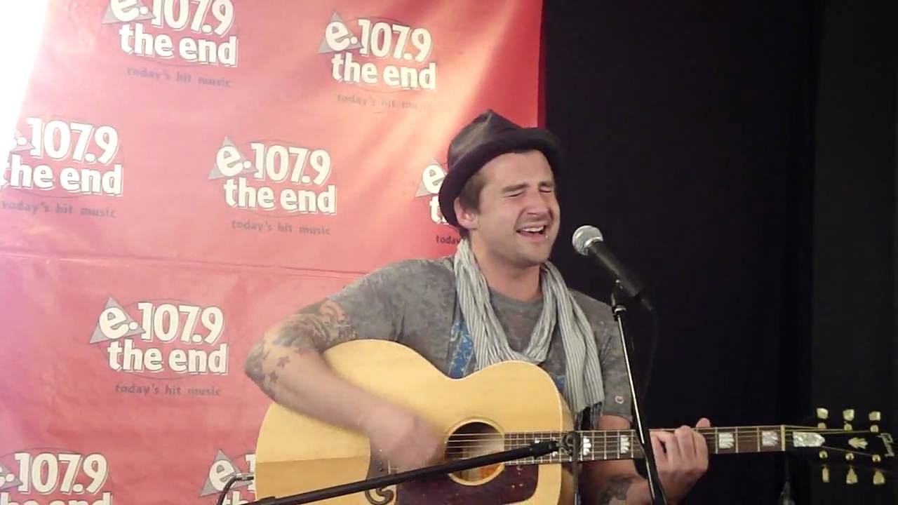 Secondhand Serenade-Something More acoustic(Live) - YouTube