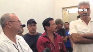 Hipólito Mora, José Manuel Mireles y el padre Goyo se encuentran en La Ruana