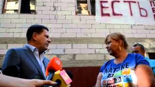 Мэр Одессы сносит нахалстрой на площади Екатерининская