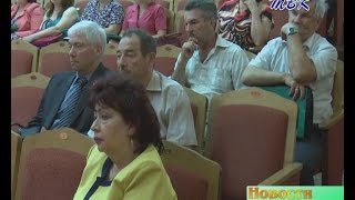 Спортивные школы объединятся, денег на ремонт дорог и питание дошкольников направят больше. Состоялась районная сессия.