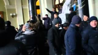 Во Львове сторонники #Евромайдана ворвались в здание обладминистрации