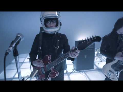 BEADY EYE Blue Moon