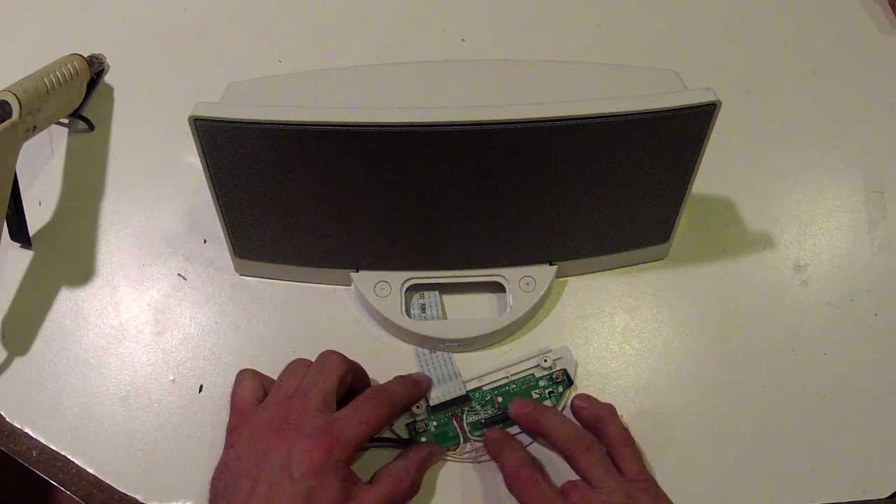 How-To: Bose SoundDock LINE IN Hack AUX IN Modification NO iPOD NEEDED