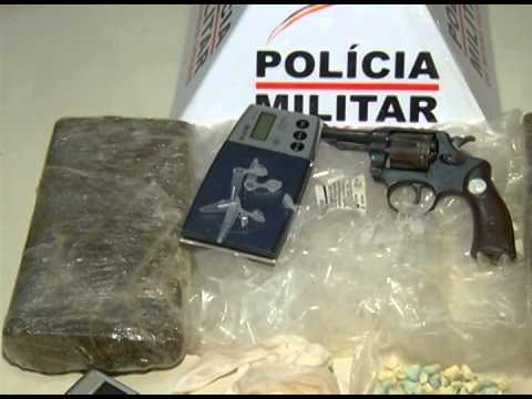 PM apreende 2kg de maconha, crack e arma de fogo no Jardim Célia