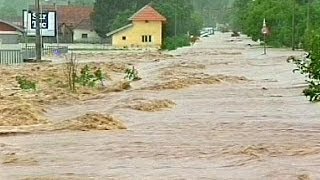 Land unter: Schwere Überschwemmungen auf dem Balkan