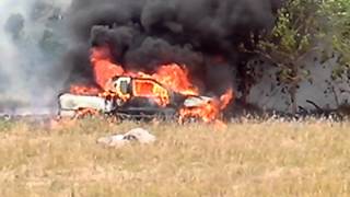 Carro em sítio de Goioerê pega fogo