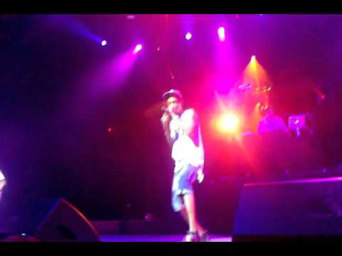 WIZ KHALIFA Mezmorized. Live Cincinnati