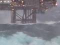 Dunbar Oil Rig in North Sea - Hit by huge wave (14-12-2008)