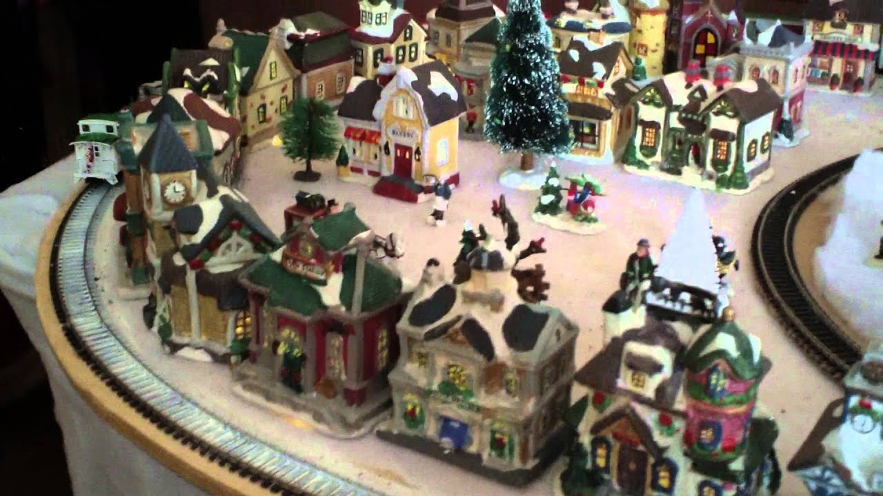 Bobs HO Trains Christmas Village 2012 - YouTube