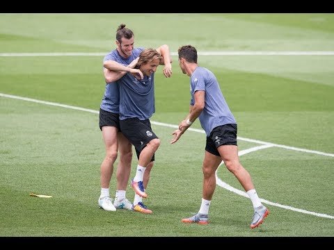 Funny Moments in Training ● Messi, Neymar, C.Ronaldo, D.Alves, Isco