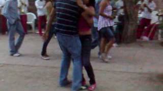 bailando sinaloense