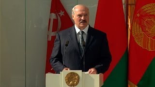 Лукашенко подчеркивает недопустимость перекраивания истории и попыток украсть Великую Победу