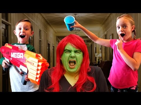 Escape the Babysitter! Babysitter Showdown! Escape the Room – Sneaky Mystery Clue Again!