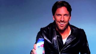 Henrik Lundqvist regisserar Sofi Fahrman i reklamfilm för head & shoulders