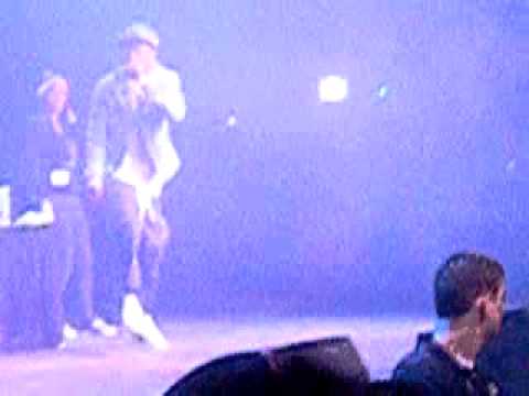 Wiz Khalifa Performs "Taylor Gang" live