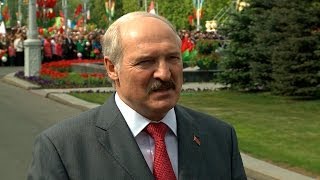 Лукашенко уверяет в отсутствии планов по девальвации рубля