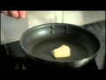 Omelette aux fines herbes par Pierre-Dominique Cécillon pour Larousse Cuisine