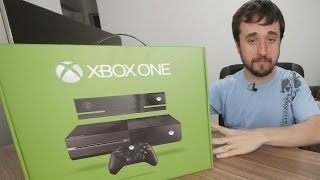 Xbox One - Tirando da Caixa: É Maior que o PS4? (Unboxing)