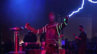 Doctor Who Theme Song Played on Tesla Coils Doctor Who Theme Song Played on Tesla Coils