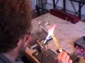 Eddie Légus maître verrier, fileur de verre, sculpteur au chalumeau. Meilleur Ouvrier de France