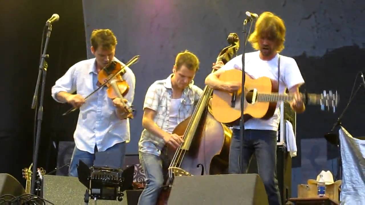 Wagon Wheel, Old Crow Medicine Show - LIVE - Ottawa Bluesfest 2010 ...