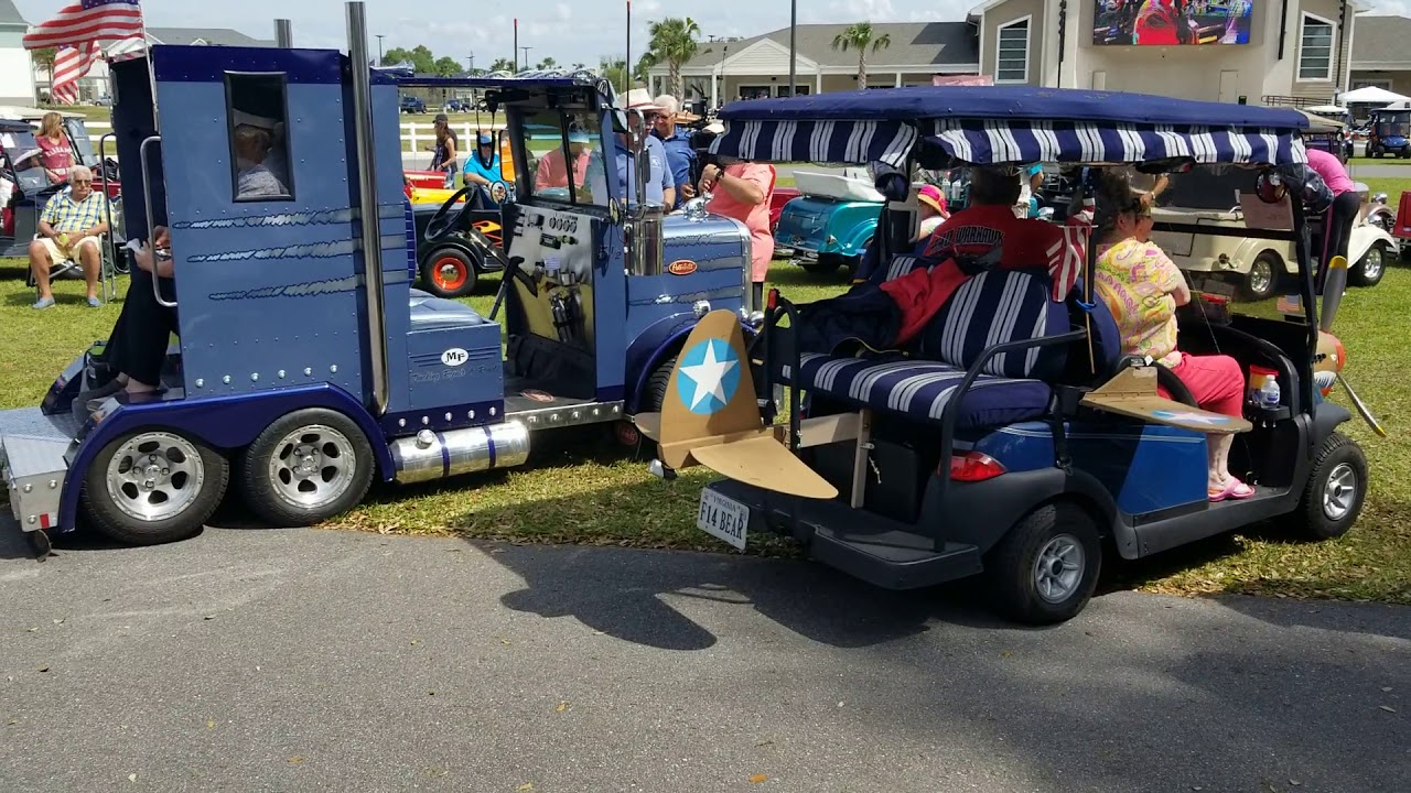 Lots of Golf Carts out during Christmas Season - The Villages All christmas...