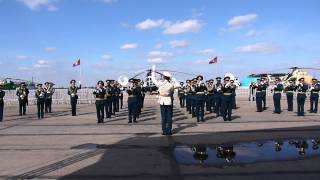 Kazakh Military Orchestra plays Gangnam Style at KADEX-2014.