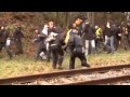Train d'Enfer-Violence policière-schottern