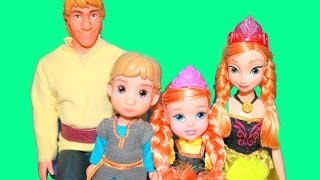 Young Kristoff & Anna Doll TOYS R US Exclusive Review with Frozen Barbie AllToyCollector