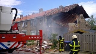 Explosie verwoest woning in Dordrecht