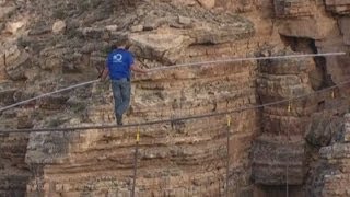 Daredevil stunt: Nik Wallenda crosses Grand Canyon on high wire