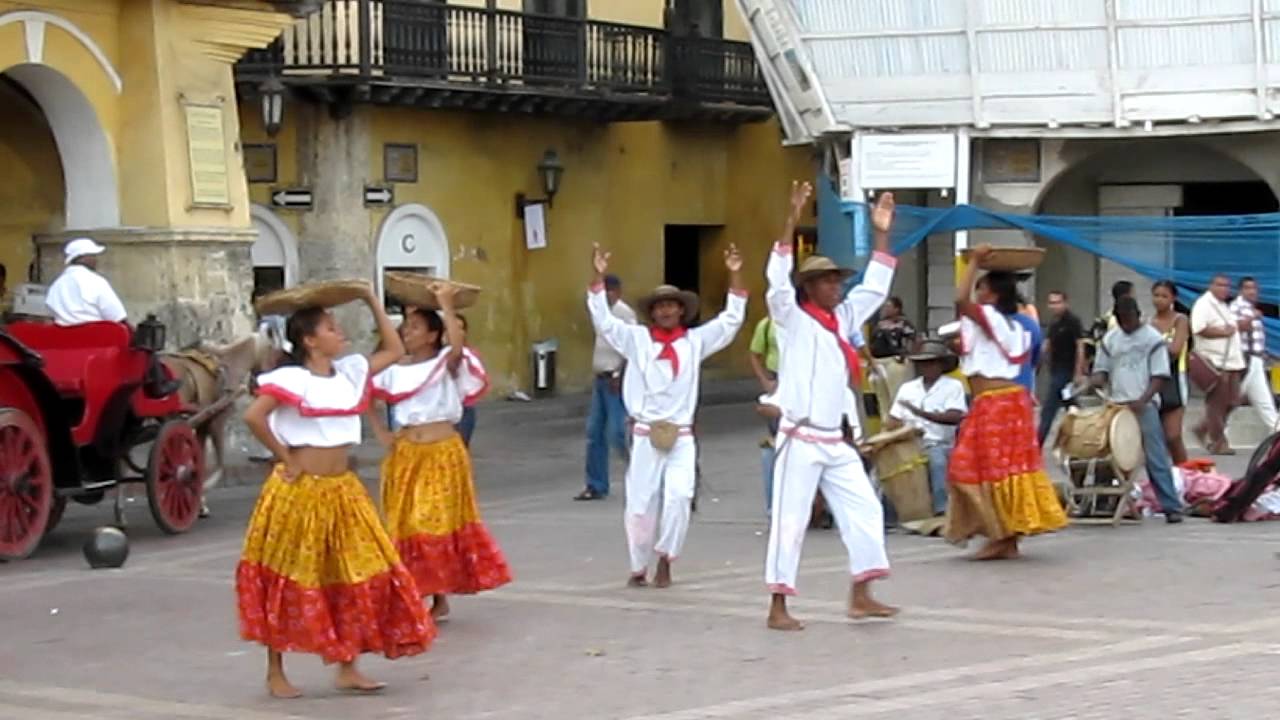 Traditional Dancing in Cartagena, Colombia -- Cumbia - YouTube