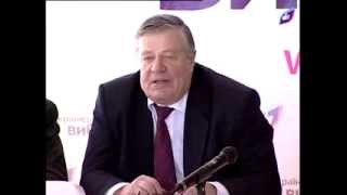 Чиновник должен служить, а не господствовать на правовом поле государственного управления