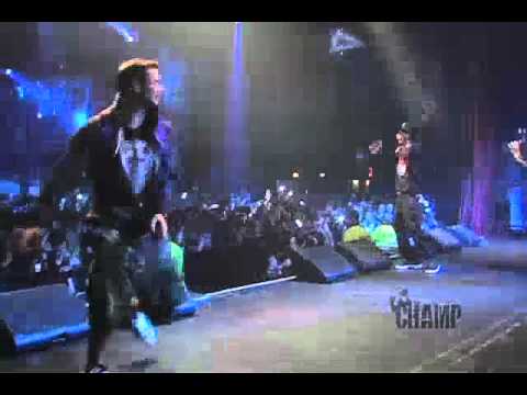 WIZ KHALIFA PERFORMS "THE THRILL" IN TORONTO @ THE WAKEN BAKEN TOUR