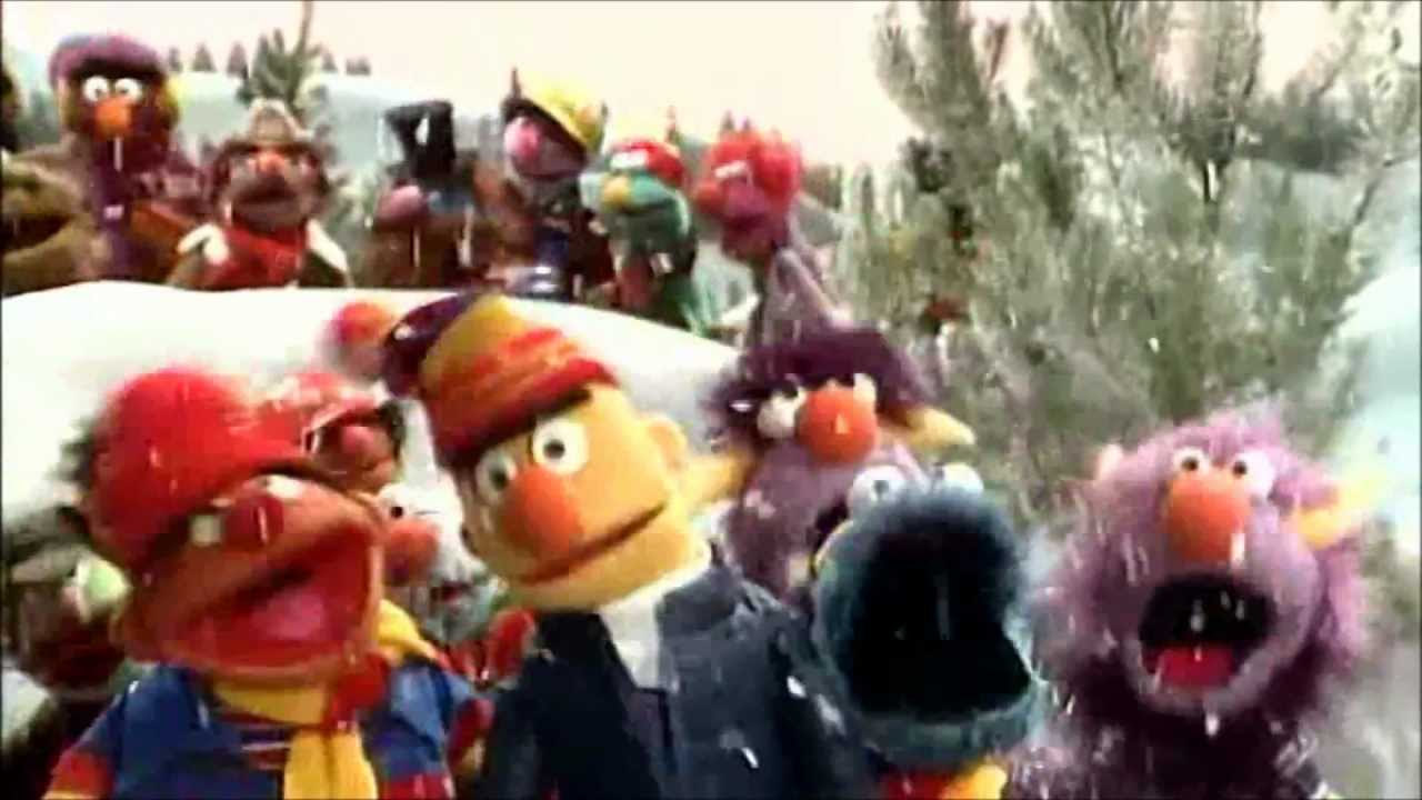 A Muppet Family Christmas with the Sesame Street Gang - YouTube