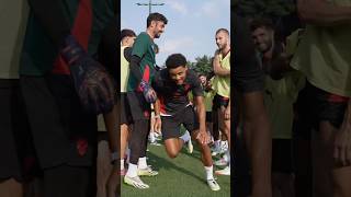 De Winter takes on the Rossonero welcome 🏡🔴⚫?? | #shorts