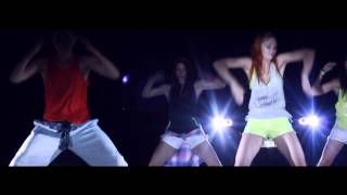 Zumba® Fitness Poland - Ojitos chiquititos (reggaeton)