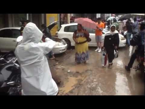 30/March/2013 Flood in Port louis. for the first time on Mauritius; 150mm of rain in 1.5 hours. Caudan water Front flooded, MHC parking full of water,cars that went wild with the water. 3 more victims found on the 31/3/13. Prime minister Ramgoolam gives a wonderful press conference in Presence of his Team of high GM officials. The Prime Minister Also proclaims 1/4/2013, a National Mourning Day.