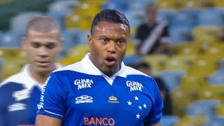 "Faz logo outro" - declaração de Júlio Baptista contra o Vasco, gera polêmica