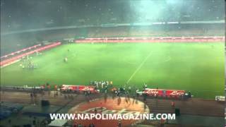 VIDEO, NAPOLIMAGAZINE.COM - NAPOLI-BENFICA: CHEERLEADERS, FUOCHI, FORMAZIONI E NUOVO INNO