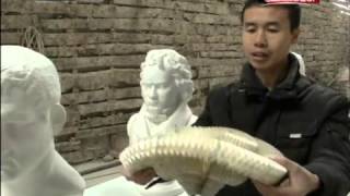 Artist transforms classical art with paper